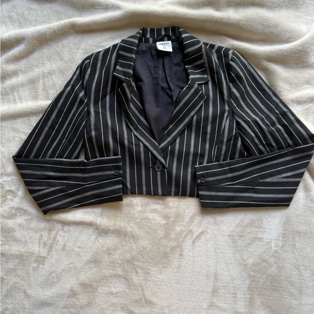Hollister x Social Tourist Black and White Pinstripe Cropped Blazer